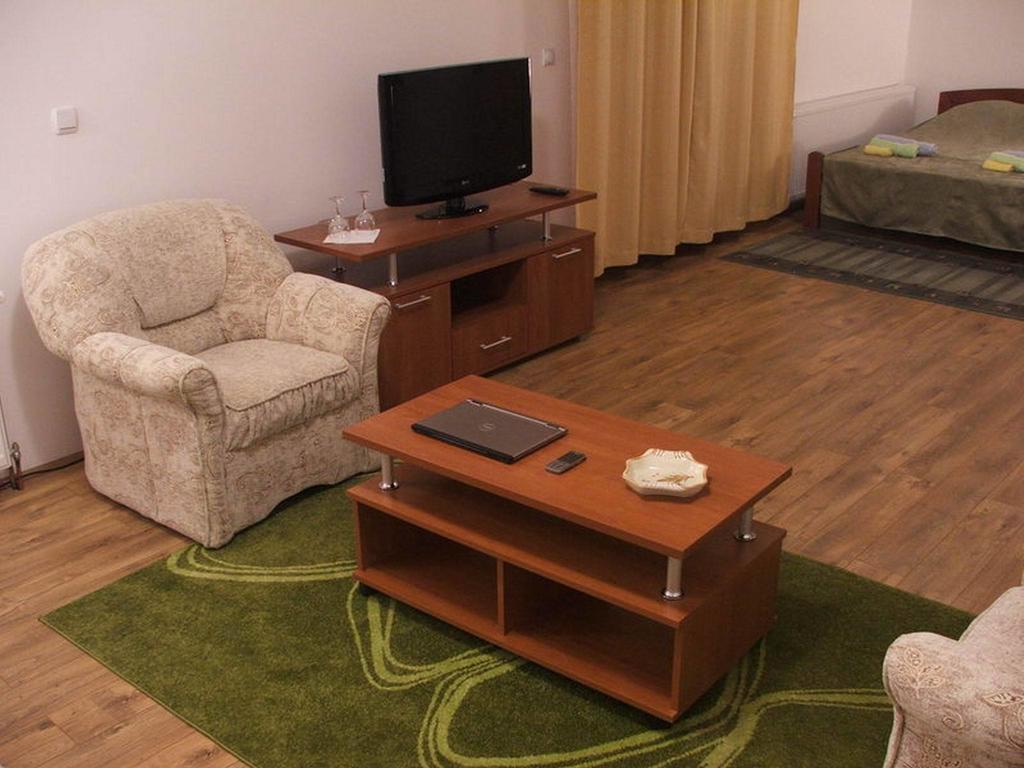 Bazeni Baikal Hotel Topola ภายนอก รูปภาพ